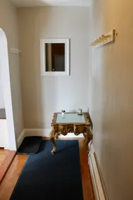 Charming 1st Floor Flat by the Prom - Image 3