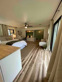 Clean & cozy studio close to I-5, Starbs, In&Out - Image 2
