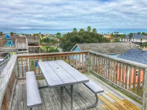 *The Blue Pearl*-A kid & dog friendly beach stay! - Image 5