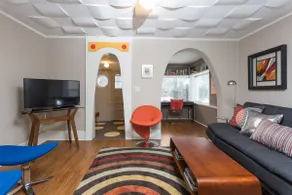 Jetson's cottage – Concordia, Macalester, Allianz - Image 5