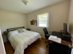 3BR Home - Upper Level - No one else in the House - Image 4