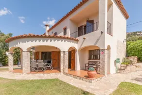 Villa in Calonge with Pool and Mountain Views - Image 2