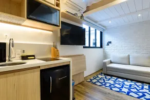 Leblon Studio with Elevator, Beach Next Door, Up to 4 People - Image 5