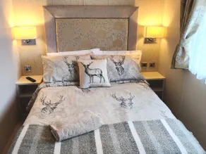 Forest Getaway, sleeps 6 at Bashley, leisure PASS included - Image 5