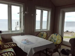 A unique spot by the water - Image 4