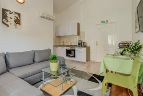 Apartmani Silvana - Cute seaside apartment - Image 2
