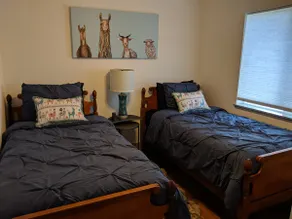 Newly Renovated 3 Bedroom/1 Bath Bungalow - Image 5