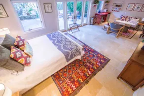 Beautiful Garden Suite by the Ocean - Image 4