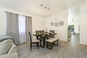 Stunning Vacation Home - Trails, Golf & Dining! - Image 3