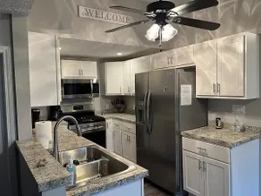 1.5 bath Home across from Lake Erie - Image 4