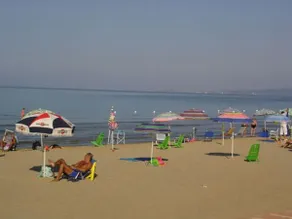 Beach 80 m away, 2 bedrooms, 4 p. , AC, terrace - Image 3
