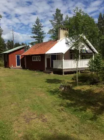 Simple cottage in scenic surroundings. - Image 2