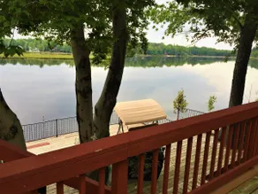 LAKEFRONT CABIN POCONO - HUGE 3-tier deck, fireplace, kayaks, fire pit, sleep 8 - Image 2