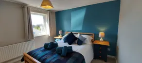 Property with Hot Tub in stunning coastal village - Image 4