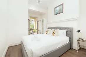 Stunning Sydney Home 10 - Image 2