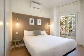 Free parking and comfort, just a few steps away from everything - Image 2
