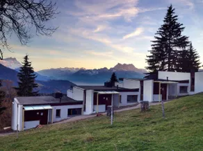 On the ski slops Small chalet in the Alps week - Image 4