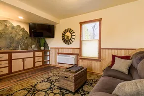 The Urban Rosewood Bungalow - Image 2