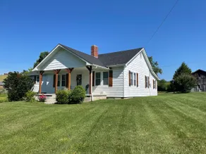 The R & A Farmhouse- Near Flat Lick Falls - Image 2