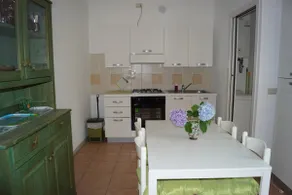 Giuliano Stresa center, spacious, bright, comfortable - Image 4