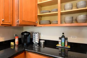 Little Italy/UIC 3 bdrm, 2.5 bath Condo - Image 5