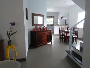 Cozy oceanfront stay - Image 5