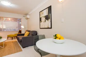 Townshend Central Subiaco Apartment - Image 2
