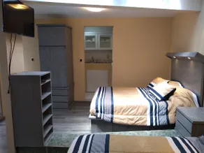 “Paris” is a spacious and beautiful apartment in the Hosp area - Image 2