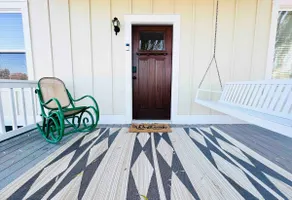 The Prosecco House, stylish retreat w/hot tub - Image 4