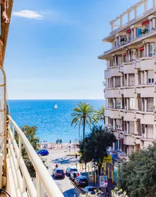 #29 Suite Gambetta AC Sea view 2 bedrooms 1min Walk to Promenade & Sea - Image 4