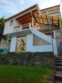 Full House w/Lake View & Garden - Image 2