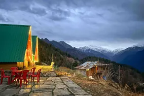 Scenic cottage on a meadow, Sainj Valley - Image 5