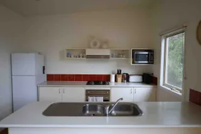 Relaxing resort stay in Cowes (3 bedrooms + WIFI) - Image 3
