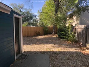 The Cozy Cottage-Greenbelt, downtown & frwy. Close - Image 3