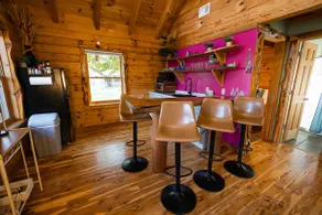 Bigfoot's Tiny Cabin | Hot Tub & BBQ + Parking - Image 4