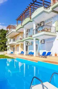 Luxury Summer Villa - Image 2