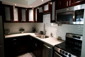 Beachside Bliss: Steps to the Sand *legal rental* - Image 2
