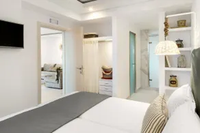 Villa D'Oro - Luxury Villas & Suites - Image 4