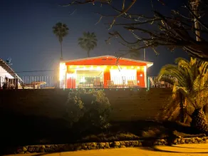 Cherry with ocean view trailer - Image 4
