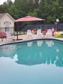 Beautiful 5BR house with inground salt water pool - Image 4