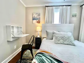 Charming 2BR Cottage in East Hill near cafes/shops - Image 4