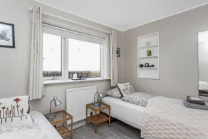 Apartment for 6 person with terrace and lake view - Image 4