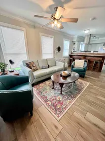 Spacious Bungalow with Hot Tub & Game Porch - Image 5