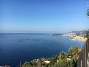 Casa a Grimaldi. Vista spettacolare sulla Costa Azzurra con terrazza panoramica! - Image 5