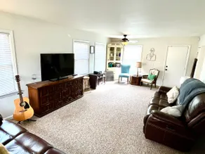 Retro Retreat with Lake & Mountain Views - Image 3