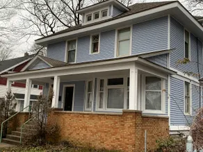 Historic 6 Bedroom Downtown Mansion - Image 4