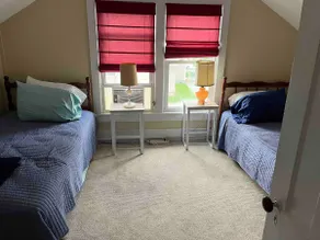 Cozy 2 bdrm near river & docks - Image 4
