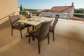 Apartment OLIVA 2+2 with sea view - Image 5