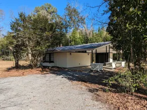Historic Little House in Town - Image 3