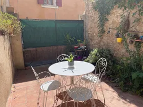 Air-conditioned house in the heart of Cucuron - Image 2
